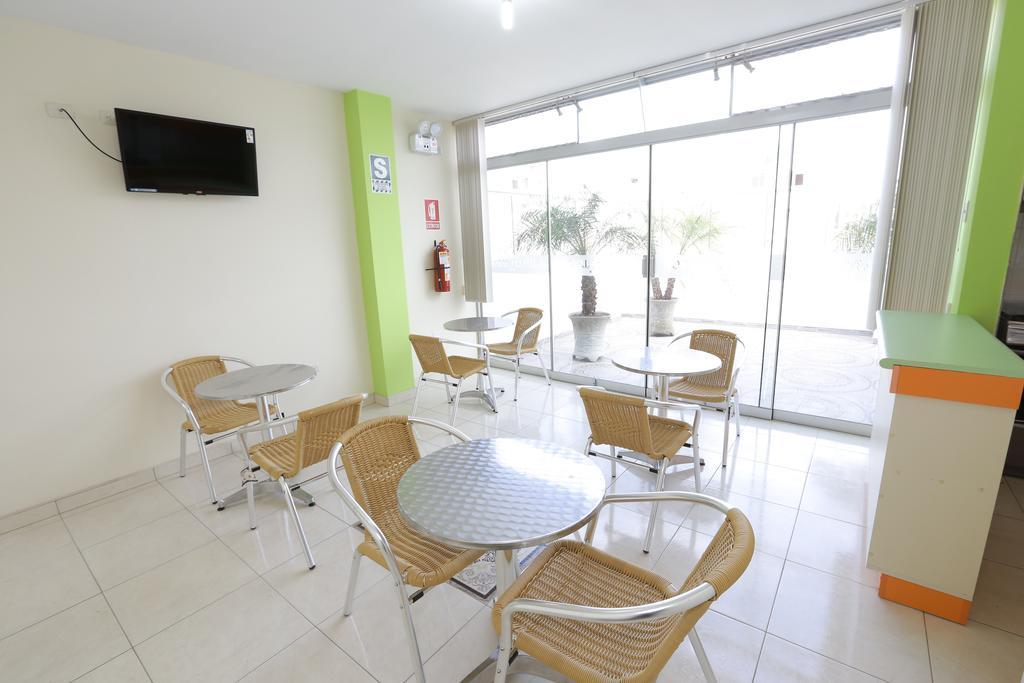 Hostal Florida Chiclayo Buitenkant foto